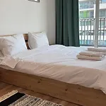 Loft Coresi Mall Lägenhet *