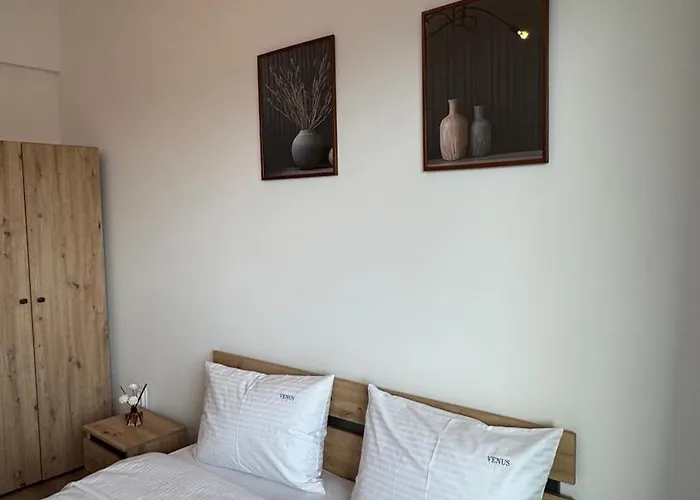 Loft Coresi Mall شقة *