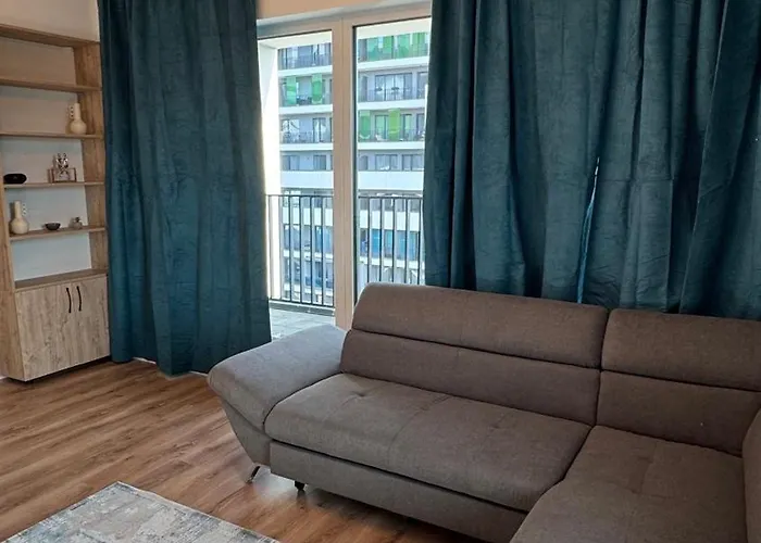 Loft Coresi Mall شقة *